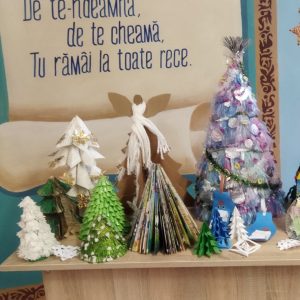 Expoziție „Atelierul lui Moș Crăciun” în incinta instituției Gimnaziul-internat nr.3